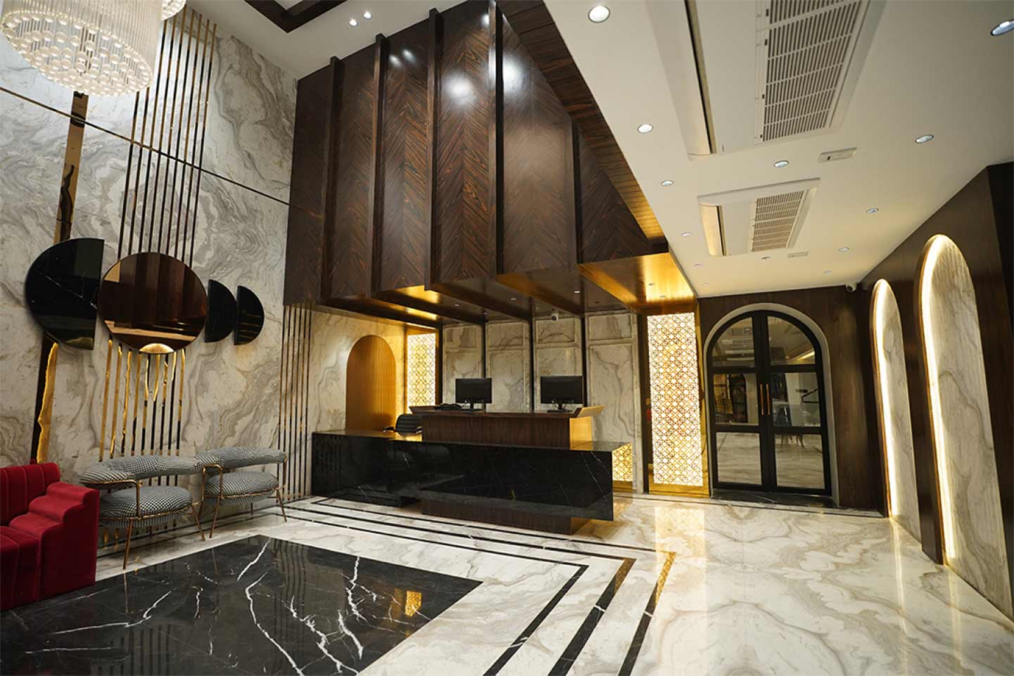 Spacious and modern lobby of Hotel Suffa International